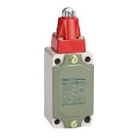 437070 - Выключатель путевой YBLX-P1/120/1D прямого действия с одинарным роликом (CHINT)